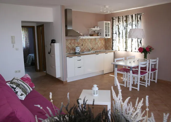 Apartments Roza