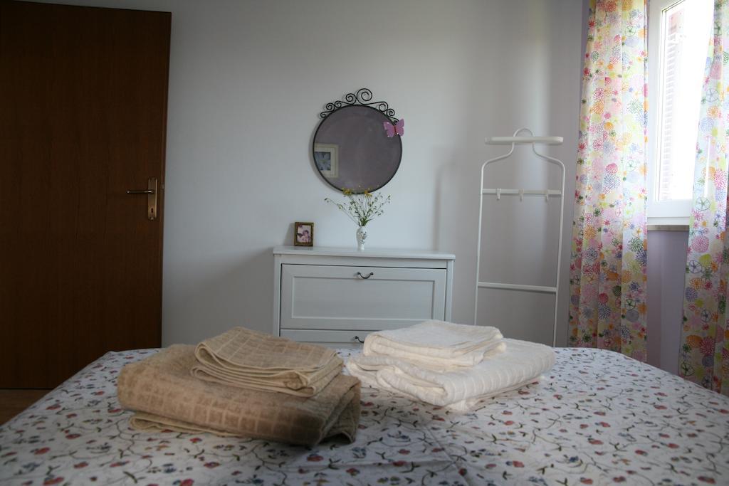 Apartment Roza *